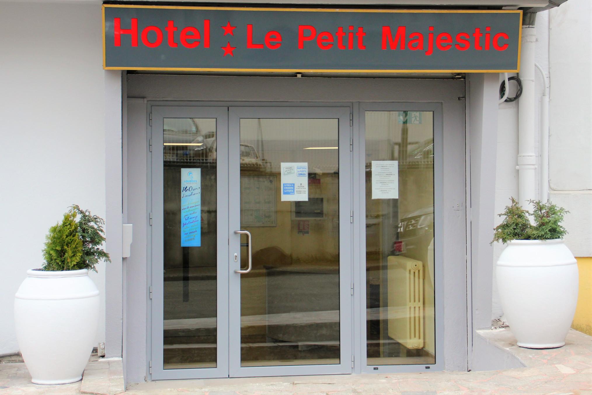 Le Petit Majestic Hotel 2*